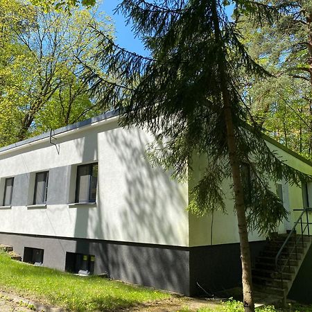 ホテル Sanatorium Uzdrowiskowe アウグストゥフ エクステリア 写真